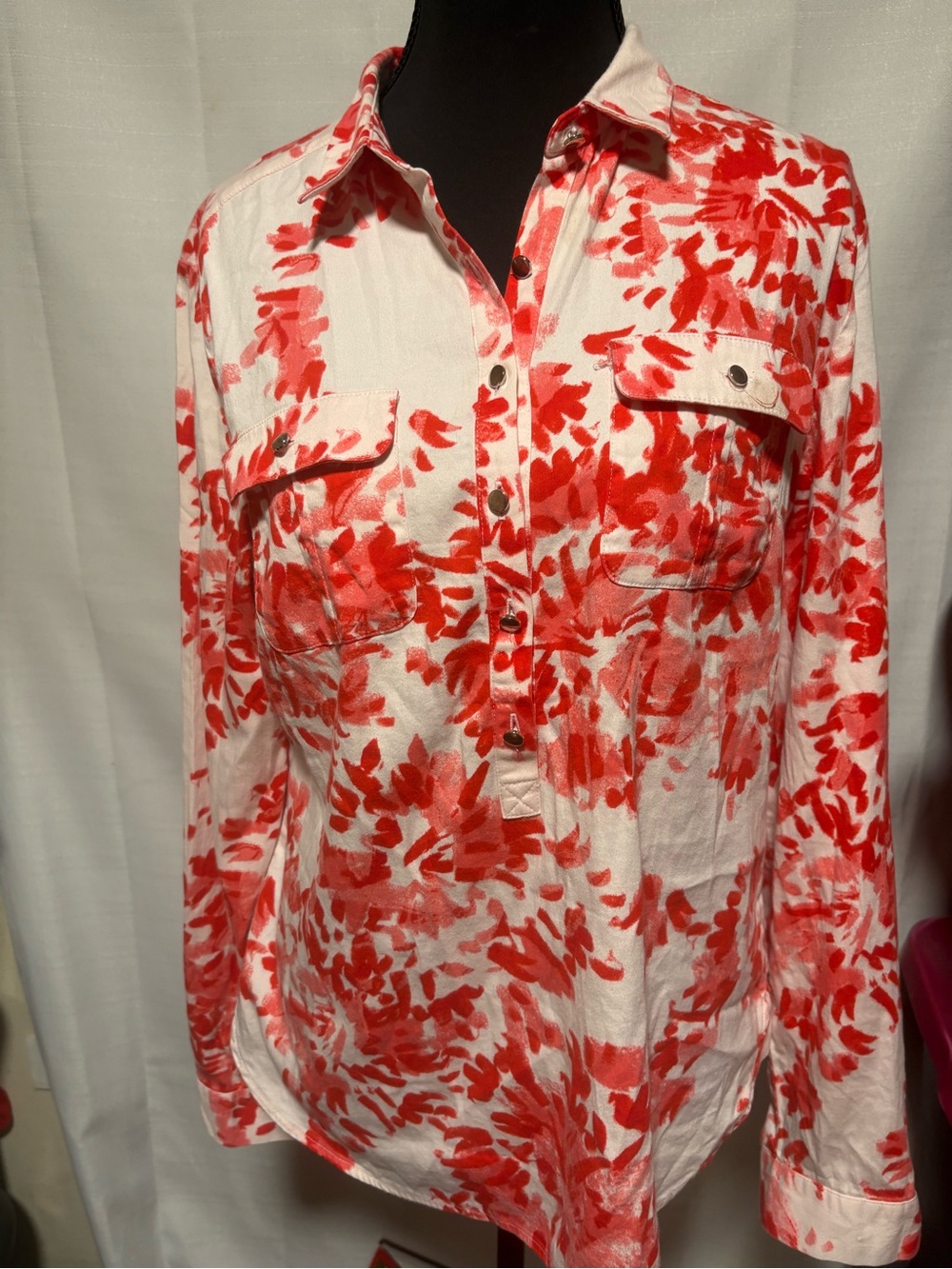 #Western style Floral Top,#Button Front #PrarieGirl,York & Company,Red/White